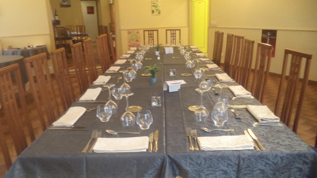 Logis Hotel Des Voyageurs Restaurant La Bonne Tabl'Hay Ливрон-сюр-Дром Экстерьер фото