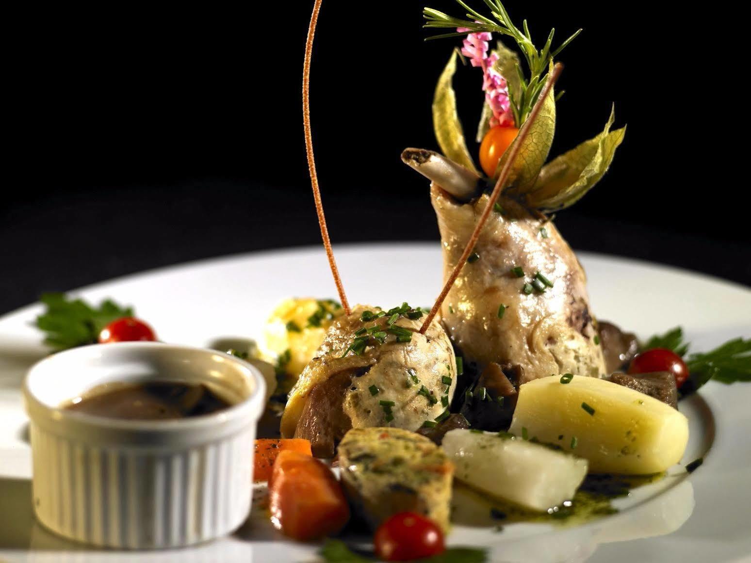 Logis Hotel Des Voyageurs Restaurant La Bonne Tabl'Hay Ливрон-сюр-Дром Экстерьер фото