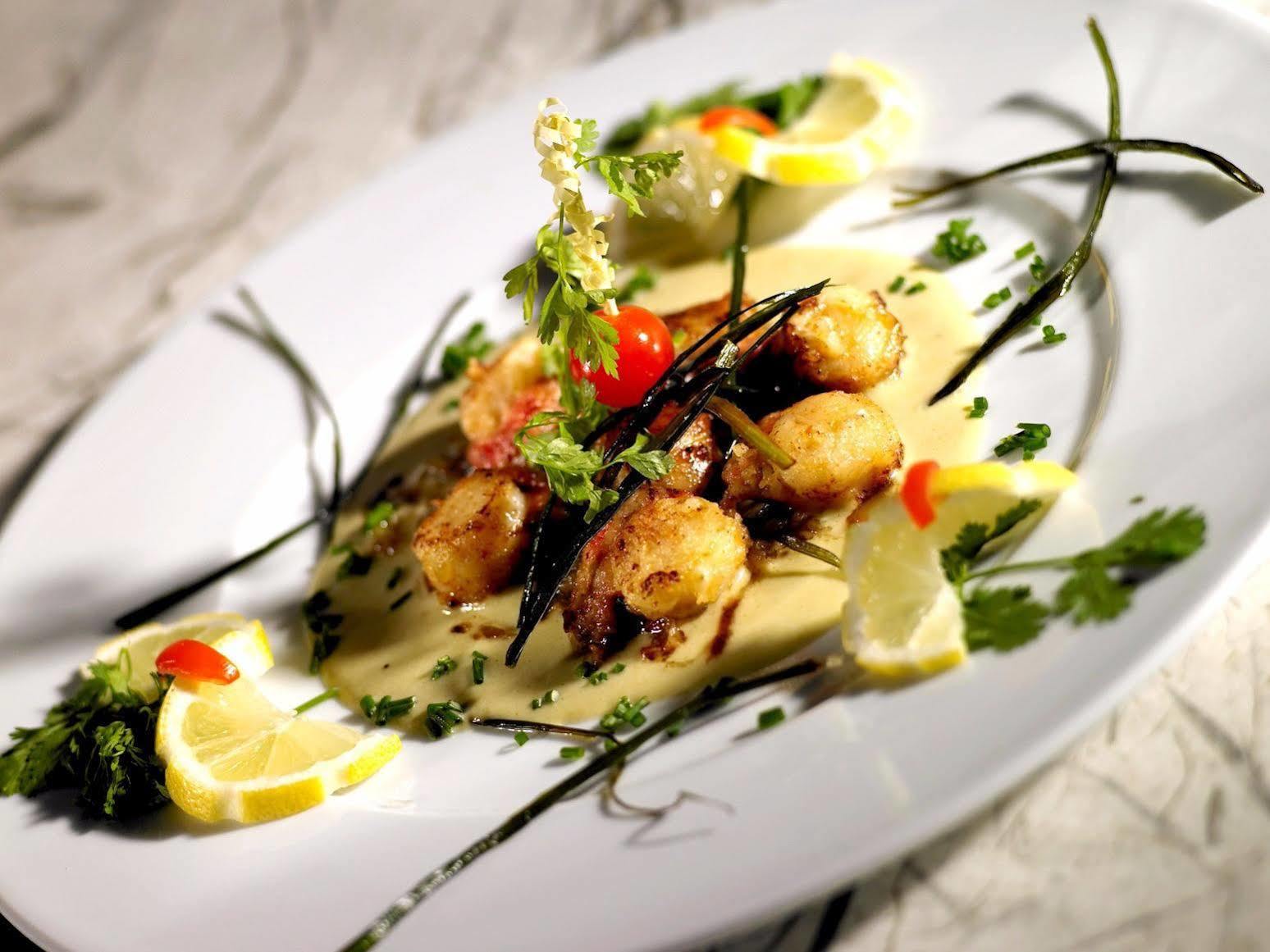 Logis Hotel Des Voyageurs Restaurant La Bonne Tabl'Hay Ливрон-сюр-Дром Экстерьер фото